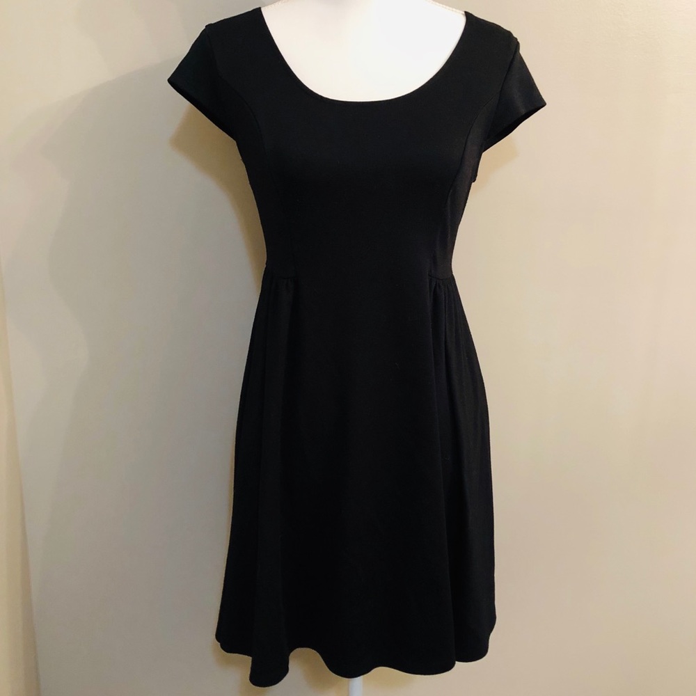 Old Navy Petite Black Dress